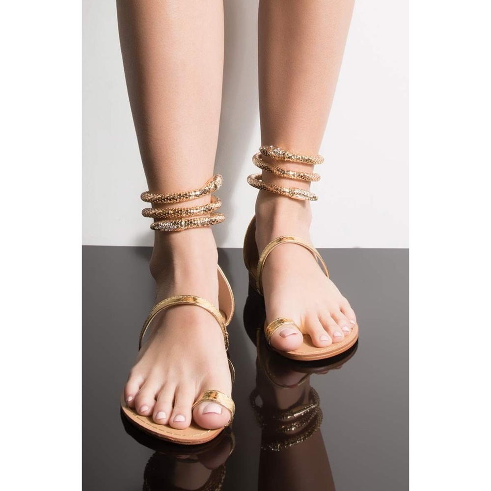 AZALEA WANG NWOT SZ 6.5 GOLD SNAKE SANDALS